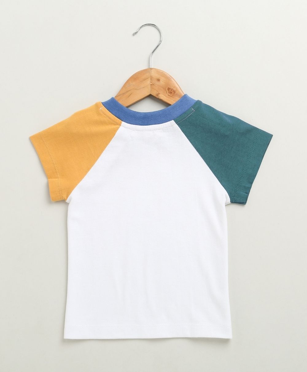 Unisex Rollin' Zuzu Groove T-shirt - Streetwear - White