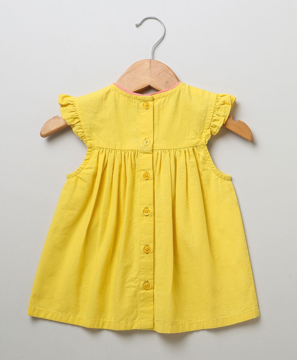 Flutter Sleeves Top with Cotton Twill Shorts - Yellow & Multicoloured
