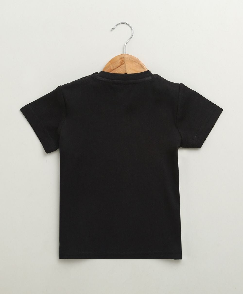 Unisex Peekaboo T-shirt - Black - Streetwear - Black