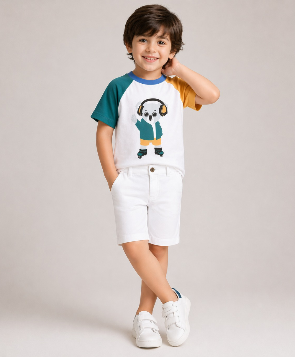 Cotton Twill Shorts with an elasticated waistband - White