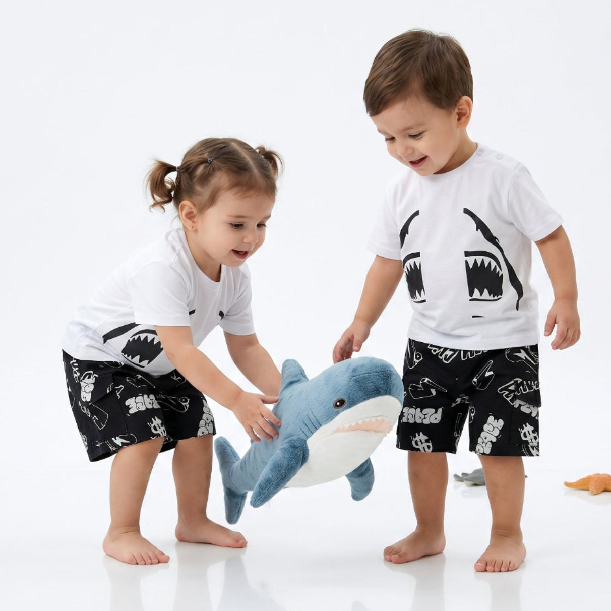 Unisex Jaws & Graffiti Cotton Shorts Co-ord Set - Streetwear - White & Black